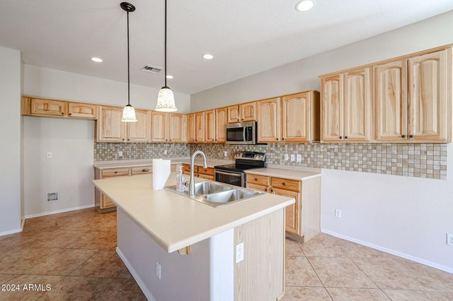 6022 W OBERLIN Way, Phoenix, AZ 85083