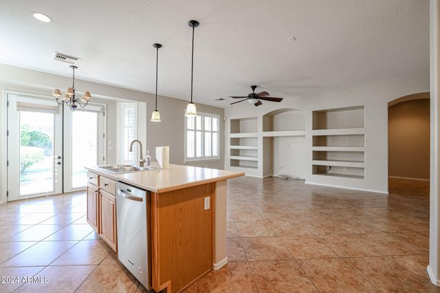 6022 W OBERLIN Way, Phoenix, AZ 85083