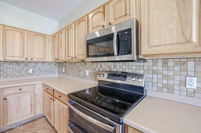 6022 W OBERLIN Way, Phoenix, AZ 85083