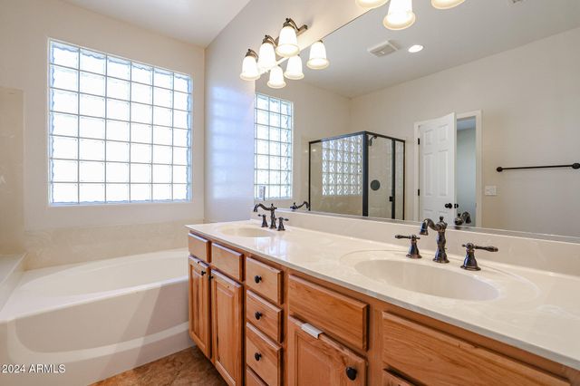 6022 W OBERLIN Way, Phoenix, AZ 85083