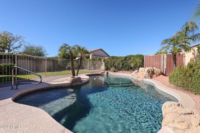 6022 W OBERLIN Way, Phoenix, AZ 85083