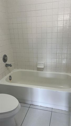 9808 Hammocks Blvd 203-23, Miami, FL 33196