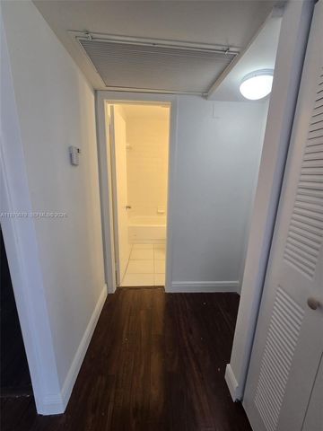 9808 Hammocks Blvd 203-23, Miami, FL 33196