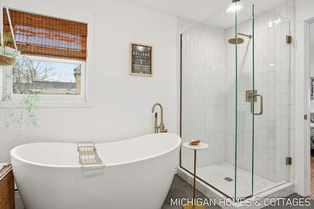 141 E 26th Street, Holland City, MI 49423