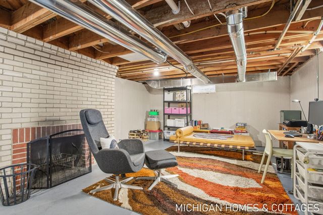 141 E 26th Street, Holland City, MI 49423