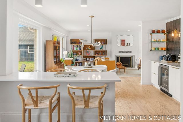 141 E 26th Street, Holland City, MI 49423