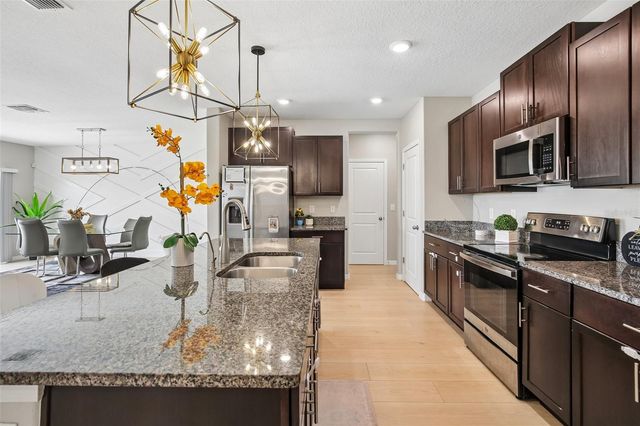 15608 MILLER CREEK DRIVE, Sun City Center, FL 33573
