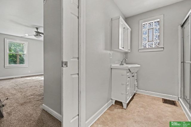 1805 S 55th Street, Omaha, NE 68106