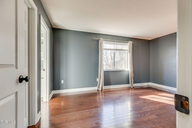 361 Belmont Drive 14, Bristol, TN 37620