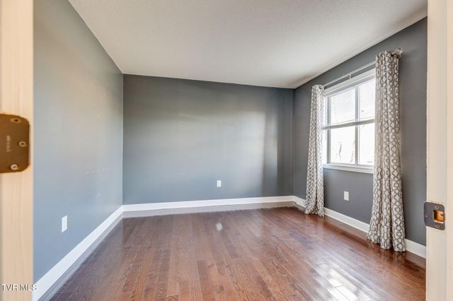 361 Belmont Drive 14, Bristol, TN 37620