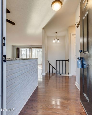 361 Belmont Drive 14, Bristol, TN 37620