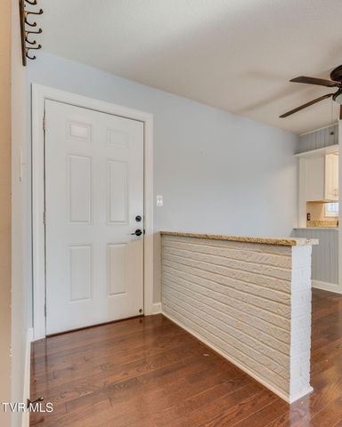 361 Belmont Drive 14, Bristol, TN 37620