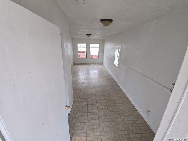 102 Olga, San Antonio, TX 78237