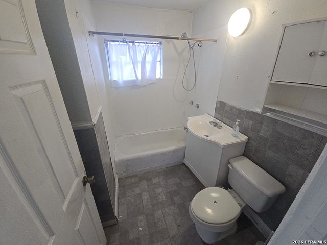 102 Olga, San Antonio, TX 78237