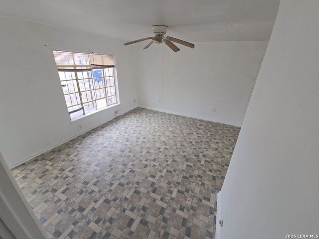 102 Olga, San Antonio, TX 78237