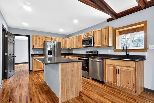 9388 Harrison Ferry Rd, Mcminnville, TN 37110