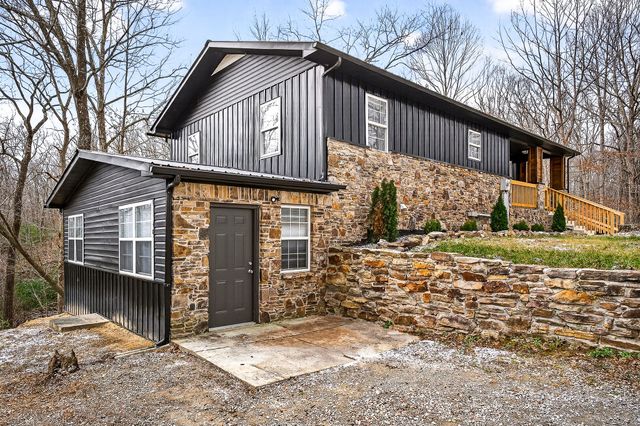 9388 Harrison Ferry Rd, Mcminnville, TN 37110