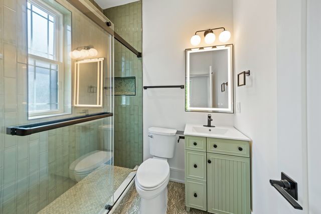 3414 N Hamilton Avenue, Chicago, IL 60618