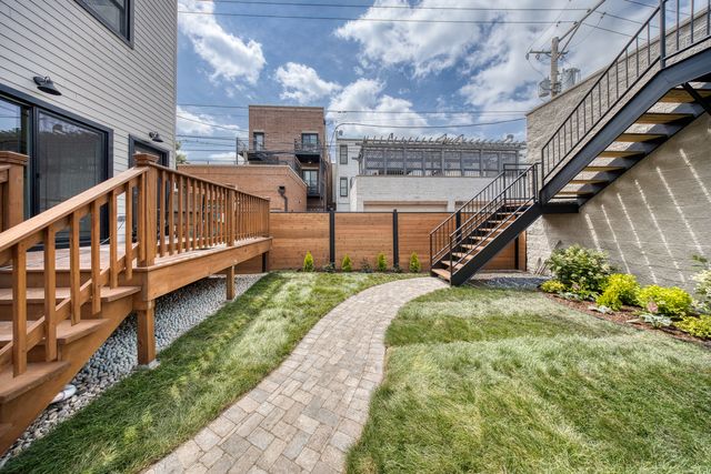 3414 N Hamilton Avenue, Chicago, IL 60618