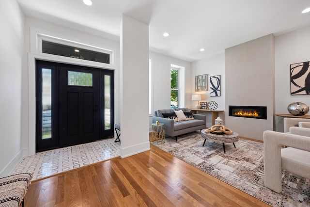 3414 N Hamilton Avenue, Chicago, IL 60618