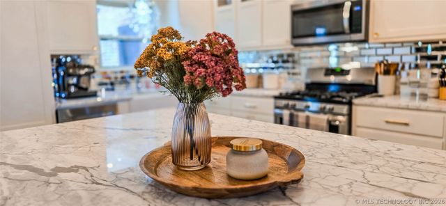 414894 E 1203 Road, Eufaula, OK 74432