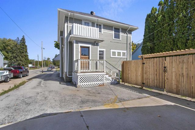 861 BOND STREET, Green Bay, WI 54303