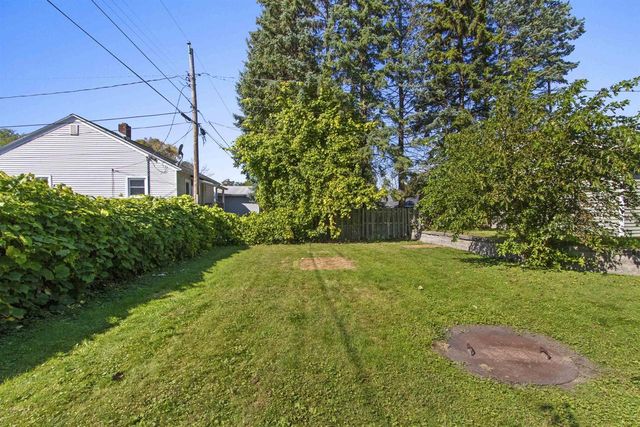 861 BOND STREET, Green Bay, WI 54303