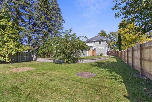 861 BOND STREET, Green Bay, WI 54303