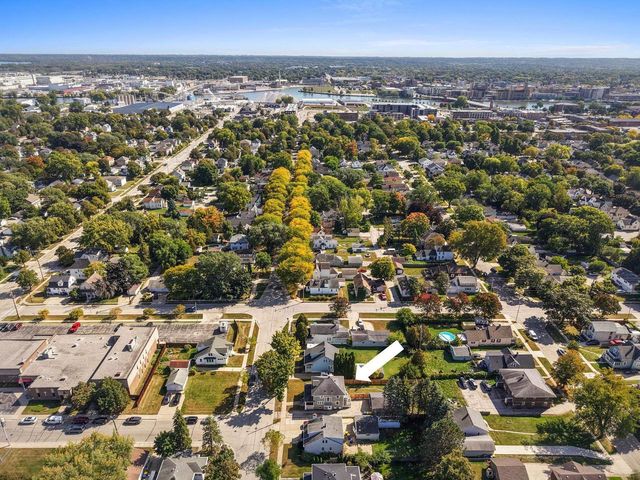 861 BOND STREET, Green Bay, WI 54303