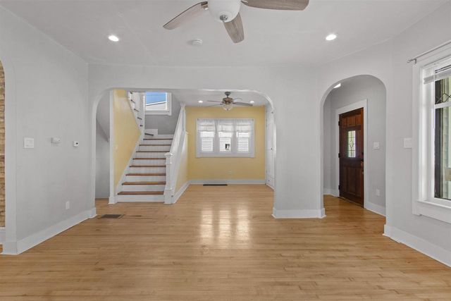 861 BOND STREET, Green Bay, WI 54303