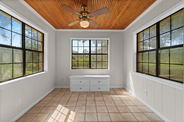 734 Hawkins, Livingston, TX 77351