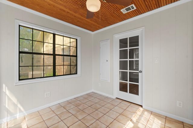 734 Hawkins, Livingston, TX 77351