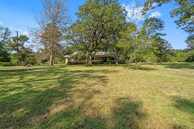 734 Hawkins, Livingston, TX 77351