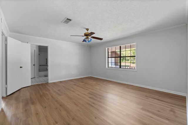 734 Hawkins, Livingston, TX 77351