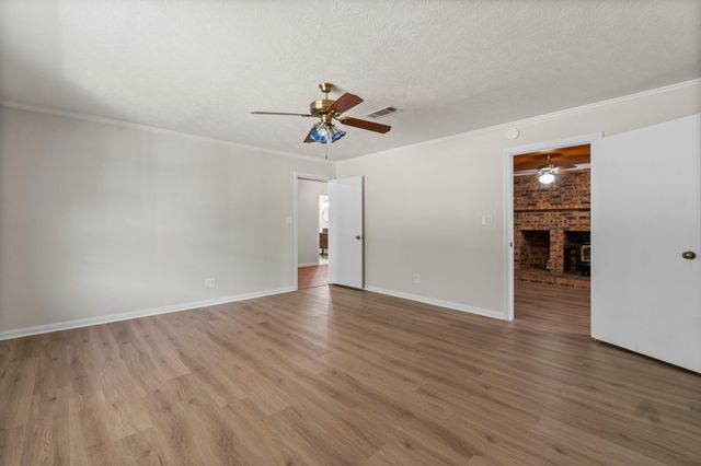 734 Hawkins, Livingston, TX 77351