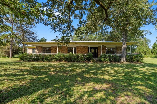 734 Hawkins, Livingston, TX 77351