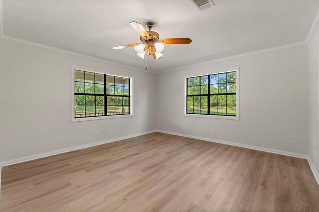 734 Hawkins, Livingston, TX 77351