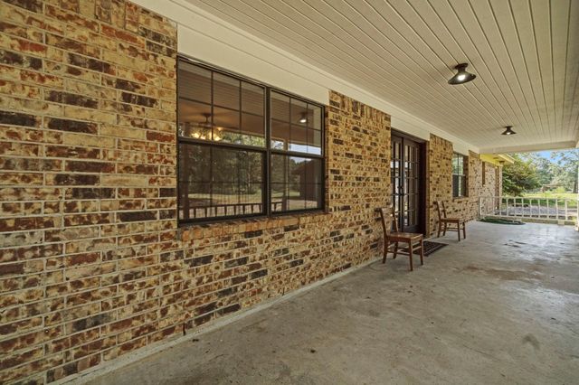 734 Hawkins, Livingston, TX 77351