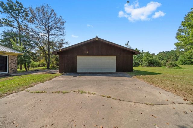 734 Hawkins, Livingston, TX 77351