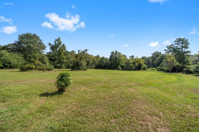 734 Hawkins, Livingston, TX 77351