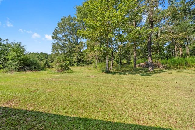 734 Hawkins, Livingston, TX 77351