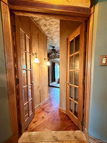 3194 S Vassar Road, Burton, MI 48519