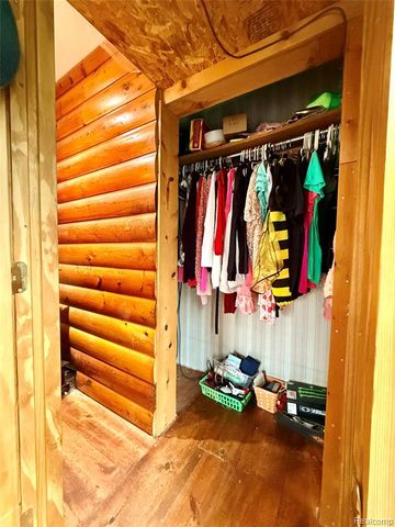 3194 S Vassar Road, Burton, MI 48519