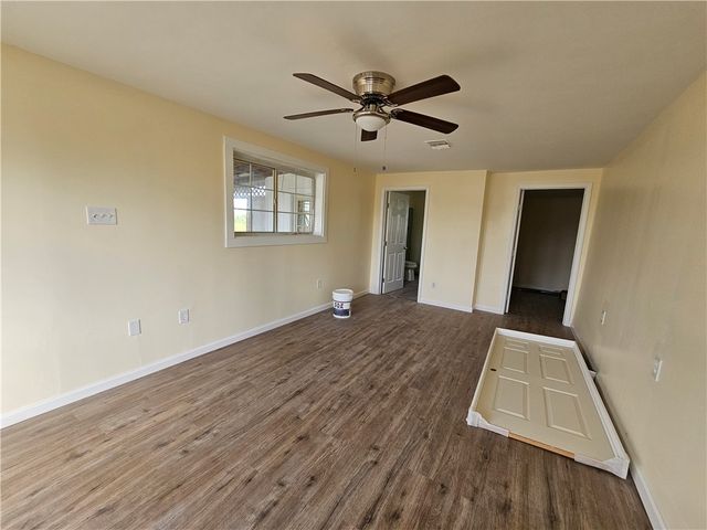 949 Stone St, Corpus Christi, TX 78418