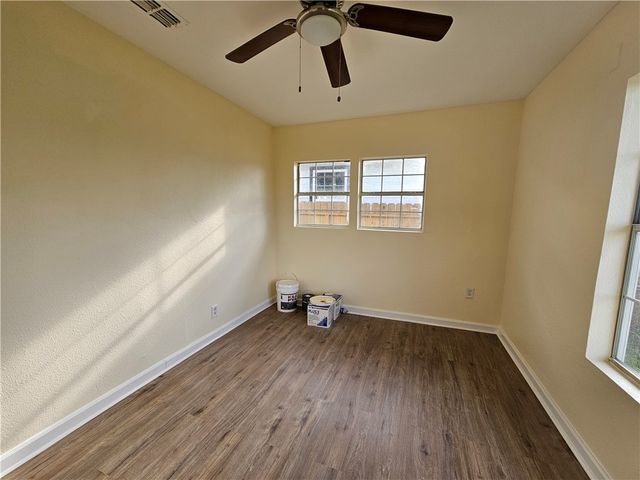 949 Stone St, Corpus Christi, TX 78418