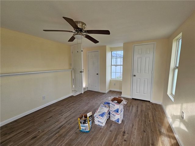 949 Stone St, Corpus Christi, TX 78418