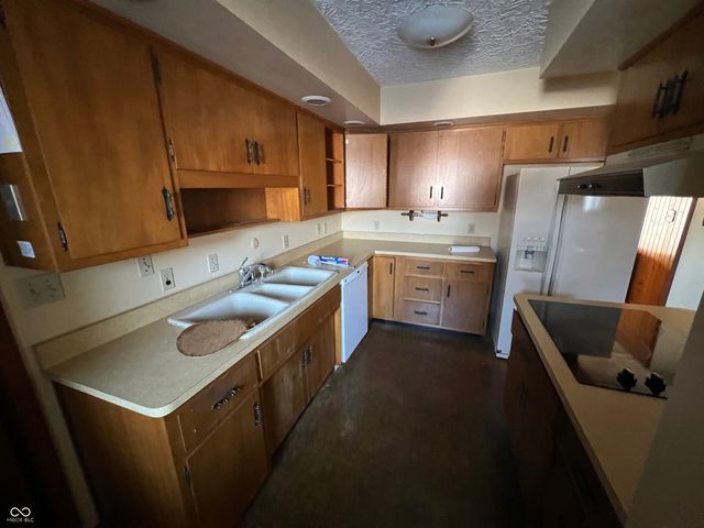 299 E 360 N, Anderson, IN 46012