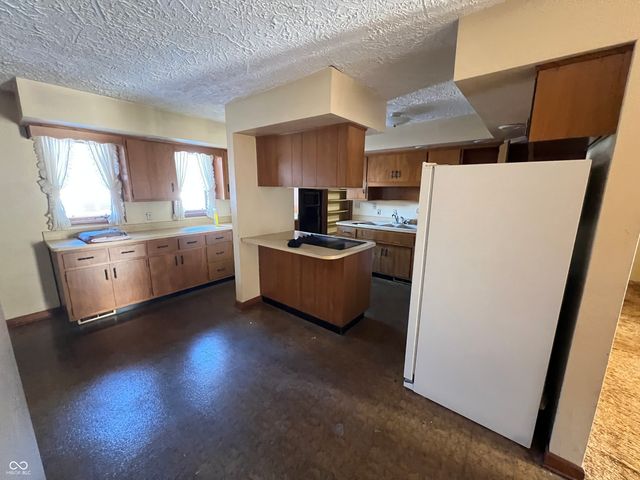 299 E 360 N, Anderson, IN 46012