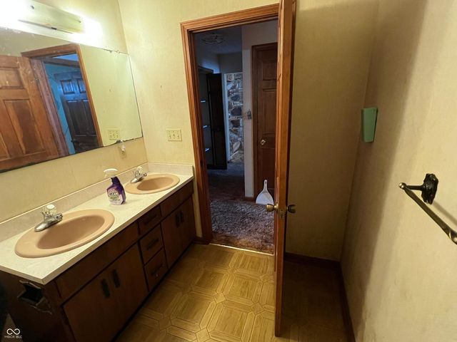 299 E 360 N, Anderson, IN 46012