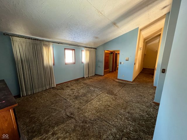 299 E 360 N, Anderson, IN 46012